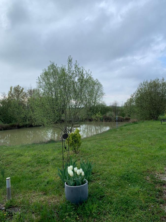La Ferme D'Aristide Panzió Saillenard Kültér fotó